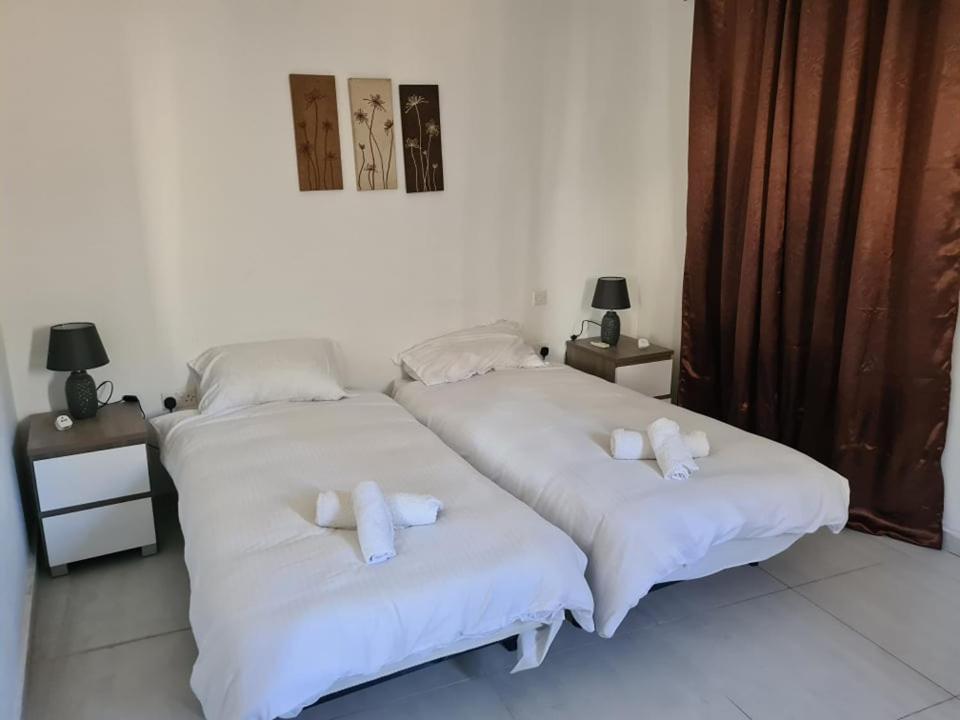 St Julians Central 2 Bedroom Apartment Saint Julian's Exterior photo